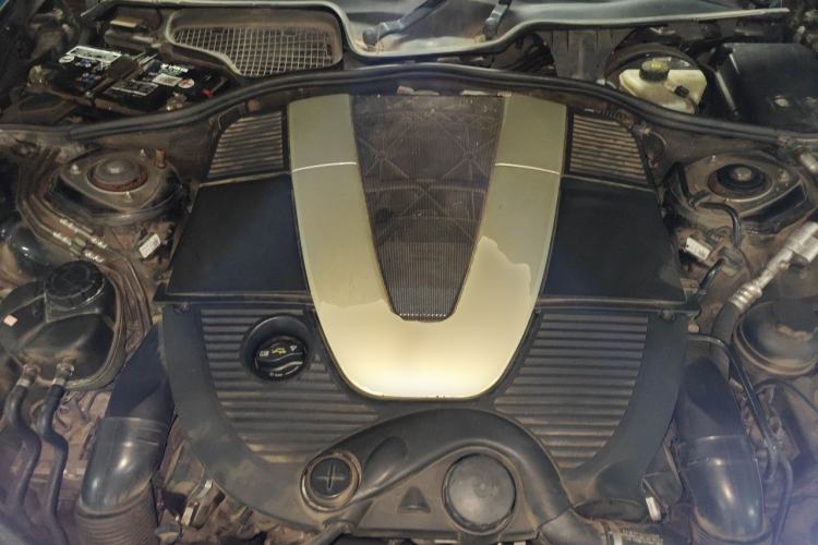 Used Mercedes-Benz S-Class 2010 S 600 L Engine Bay