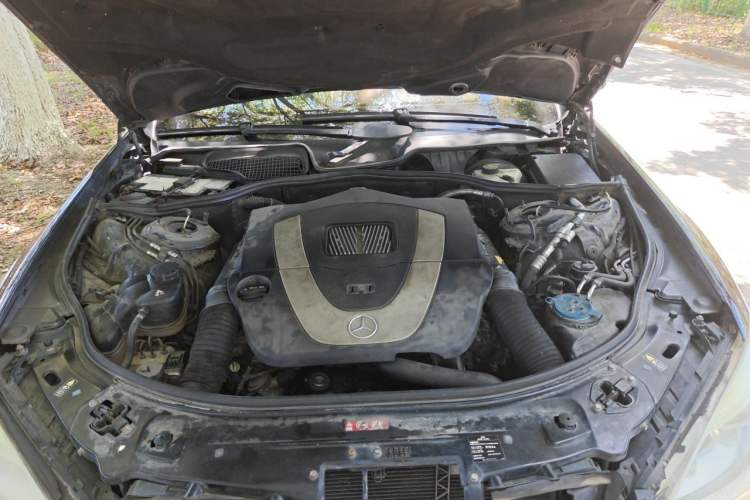 Used Mercedes-Benz S-Class 2010 S 350 L Luxury Model Engine Bay