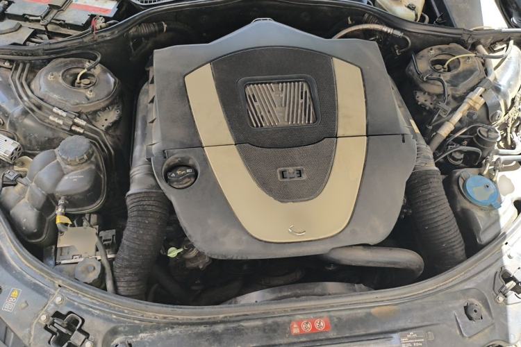 Used Mercedes-Benz S-Class 2010 S 350 L Luxury Model Engine Bay