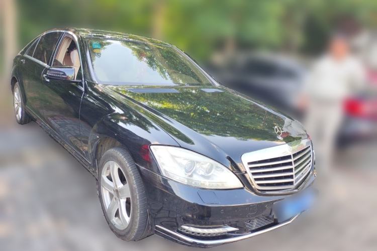 Used Mercedes-Benz S-Class 2010 S 300 L Luxury Model Front Right 45 Deg