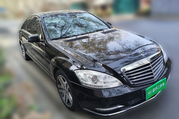 Used Mercedes-Benz S-Class 2010 S 300 L Luxury Model Front Right 45 Deg