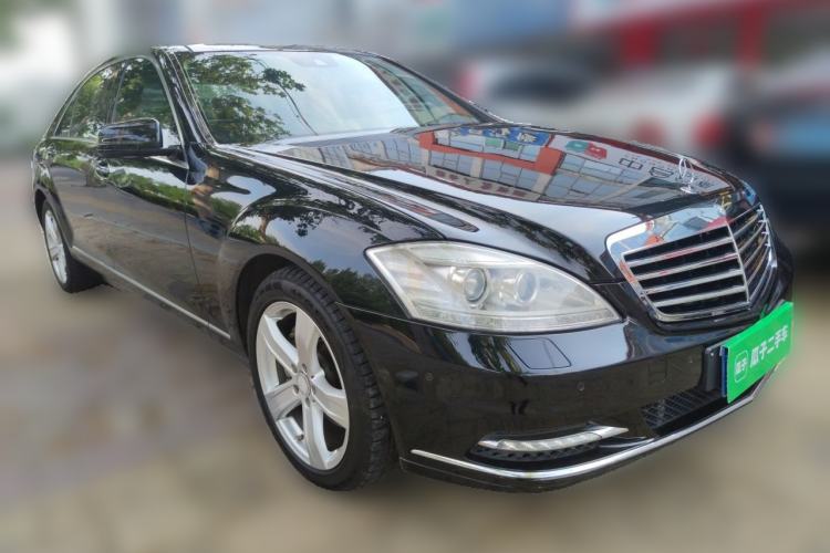 Used Mercedes-Benz S-Class 2010 S 300 L Luxury Model Front Right 45 Deg