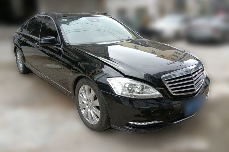Used Mercedes-Benz S-Class 2010 S 300 L Luxury Model Front Right 45 Deg