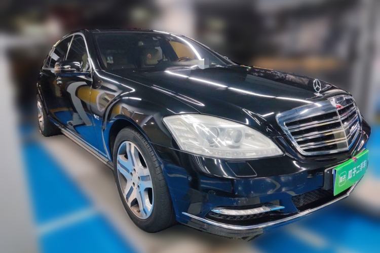 Used Mercedes-Benz S-Class 2010 S 600 L Front Right 45 Deg