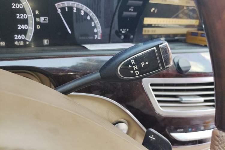 Used Mercedes-Benz S-Class 2010 S 300 L Luxury Model Gear Lever
