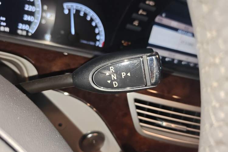 Used Mercedes-Benz S-Class 2010 S 350 L Luxury Model Gear Lever