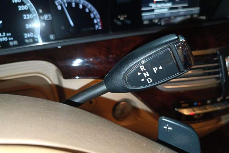 Used Mercedes-Benz S-Class 2010 S 600 L Gear Lever