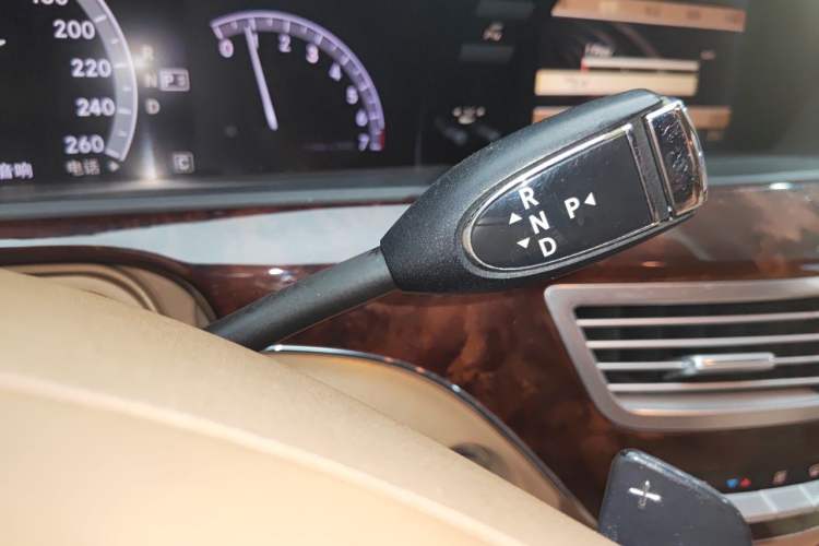 Used Mercedes-Benz S-Class 2010 S 350 L 4MATIC Gear Lever