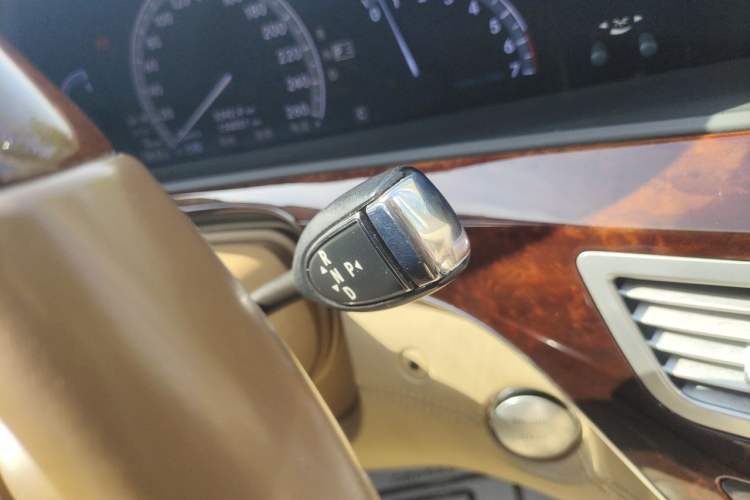 Used Mercedes-Benz S-Class 2010 S 600 L Gear Lever