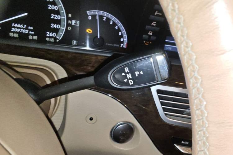 Used Mercedes-Benz S-Class 2010 S 300 L Luxury Model Gear Lever