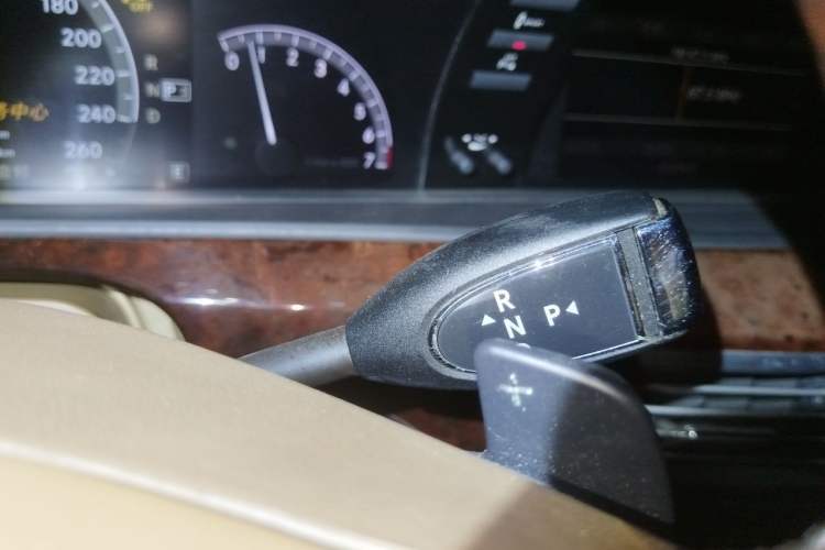 Used Mercedes-Benz S-Class 2010 S 400 L HYBRID Gear Lever