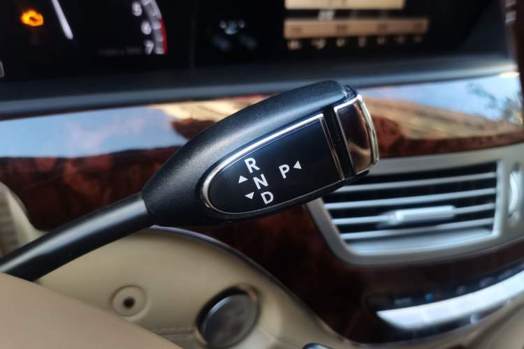 Used Mercedes-Benz S-Class 2010 S 600 L Gear Lever