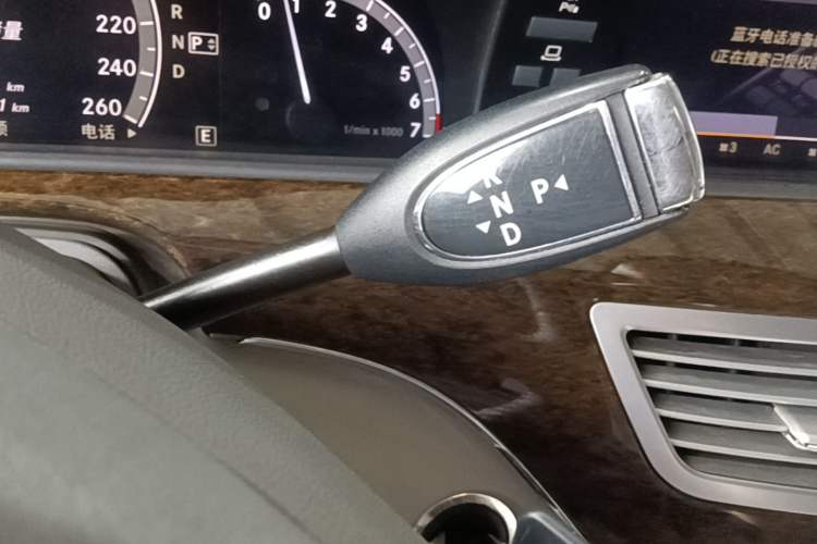 Used Mercedes-Benz S-Class 2010 S 300 L Business Model Gear Lever