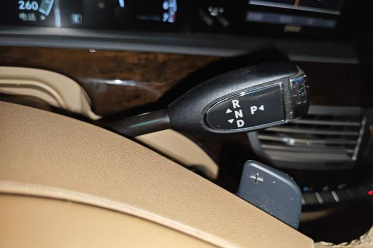 Used Mercedes-Benz S-Class 2010 S 300 L Business Model Gear Lever
