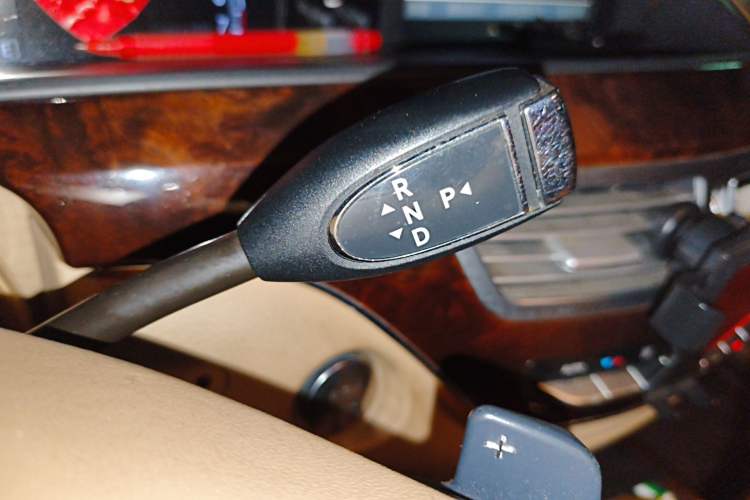 Used Mercedes-Benz S-Class 2010 S 400 L HYBRID Gear Lever
