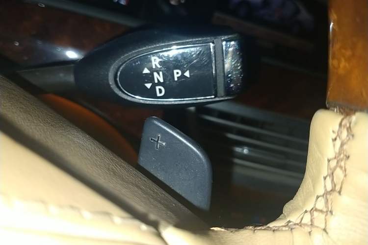Used Mercedes-Benz S-Class 2010 S 400 L HYBRID Gear Lever