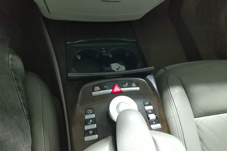 Used Mercedes-Benz S-Class 2010 S 300 L Business Model Gear Lever