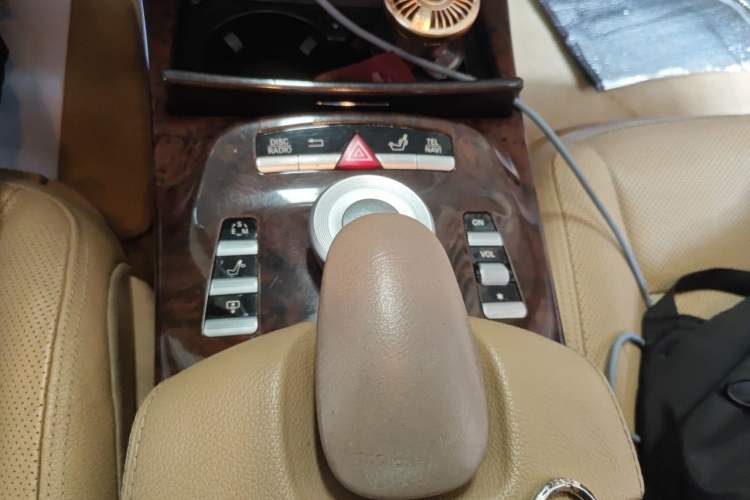 Used Mercedes-Benz S-Class 2010 S 400 L HYBRID Gear Lever