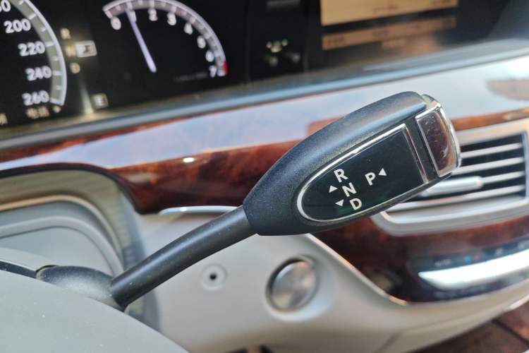 Used Mercedes-Benz S-Class 2010 S 300 L Prestige Edition Gear Lever