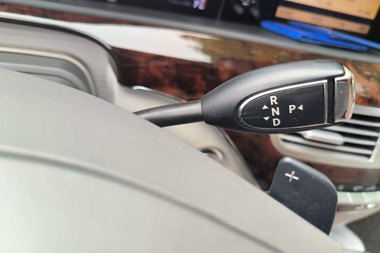 Used Mercedes-Benz S-Class 2010 S 350 L 4MATIC Gear Lever