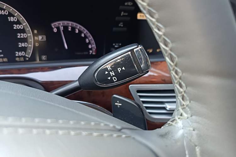 Used Mercedes-Benz S-Class 2010 S 350 L Luxury Model Gear Lever