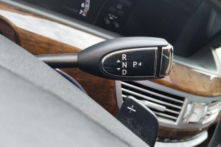 Used Mercedes-Benz S-Class 2010 S 300 L Prestige Edition Gear Lever