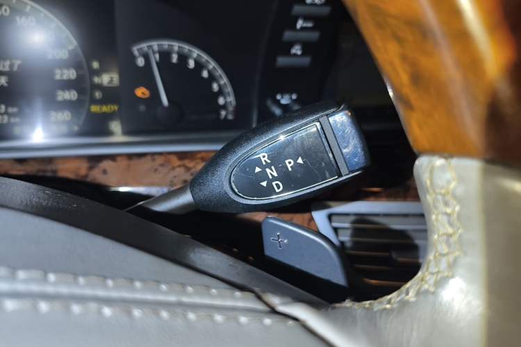 Used Mercedes-Benz S-Class 2010 S 400 L HYBRID Gear Lever
