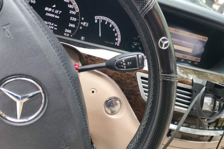 Used Mercedes-Benz S-Class 2010 S 300 L Business Model Gear Lever