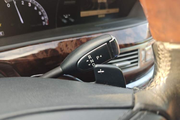 Used Mercedes-Benz S-Class 2010 S 400 L HYBRID Gear Lever