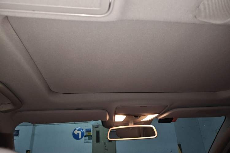 Used Mercedes-Benz S-Class 2010 S 350 L Luxury Model Headliner