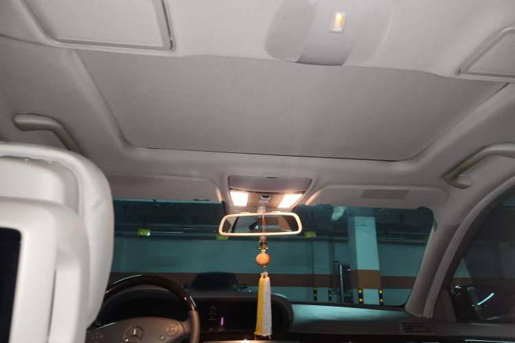 Used Mercedes-Benz S-Class 2010 S 300 L Luxury Model Headliner