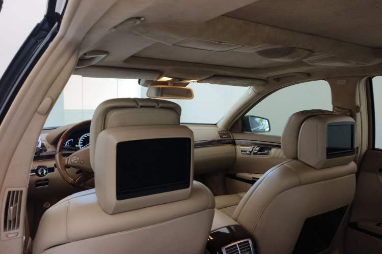Used Mercedes-Benz S-Class 2010 S 600 L Headliner