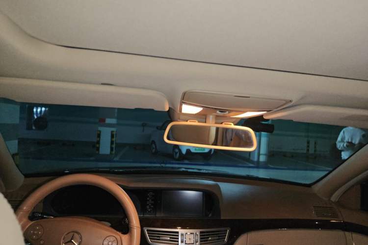 Used Mercedes-Benz S-Class 2010 S 300 L Luxury Model Headliner