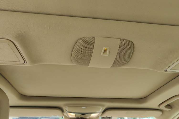 Used Mercedes-Benz S-Class 2010 S 350 L Luxury Model Headliner