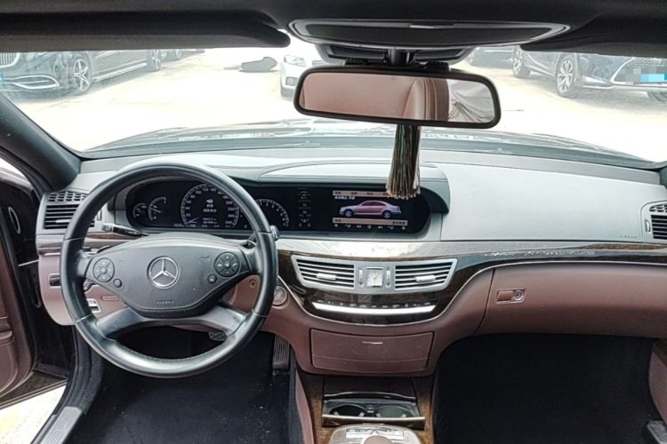 Used Mercedes-Benz S-Class 2010 S 300 L Luxury Model Headliner