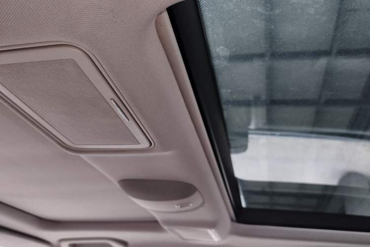 Used Mercedes-Benz S-Class 2010 S 300 L Prestige Edition Headliner