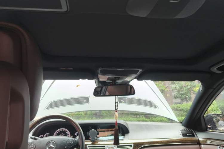 Used Mercedes-Benz S-Class 2010 S 300 L Luxury Model Headliner