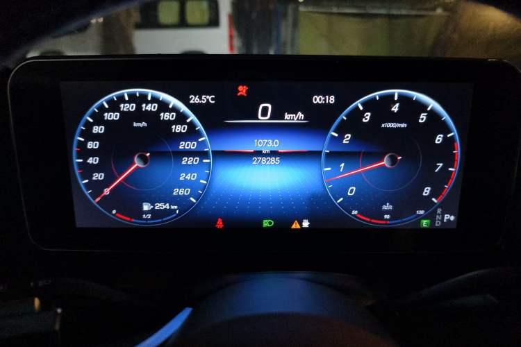Used Mercedes-Benz S-Class 2010 S 400 L HYBRID Instrument Cluster