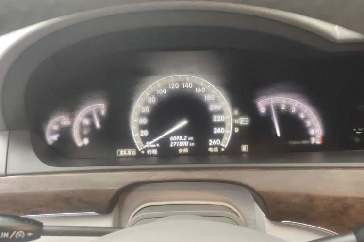 Used Mercedes-Benz S-Class 2010 S 300 L Business Model Instrument Cluster