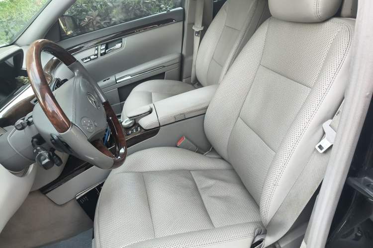 Used Mercedes-Benz S-Class 2010 S 300 L Luxury Model Left Front Seat