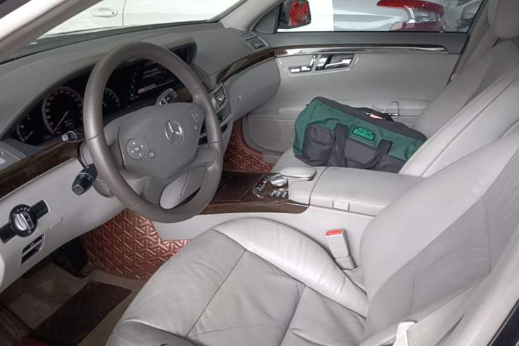 Used Mercedes-Benz S-Class 2010 S 300 L Business Model Left Front Seat