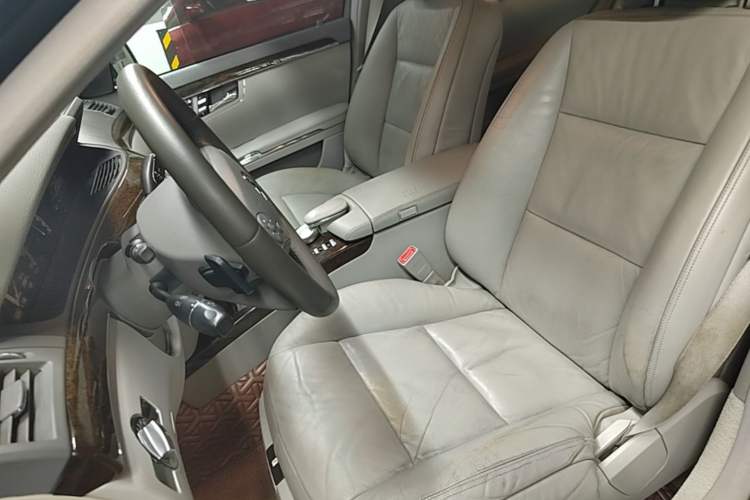 Used Mercedes-Benz S-Class 2010 S 300 L Business Model Left Front Seat