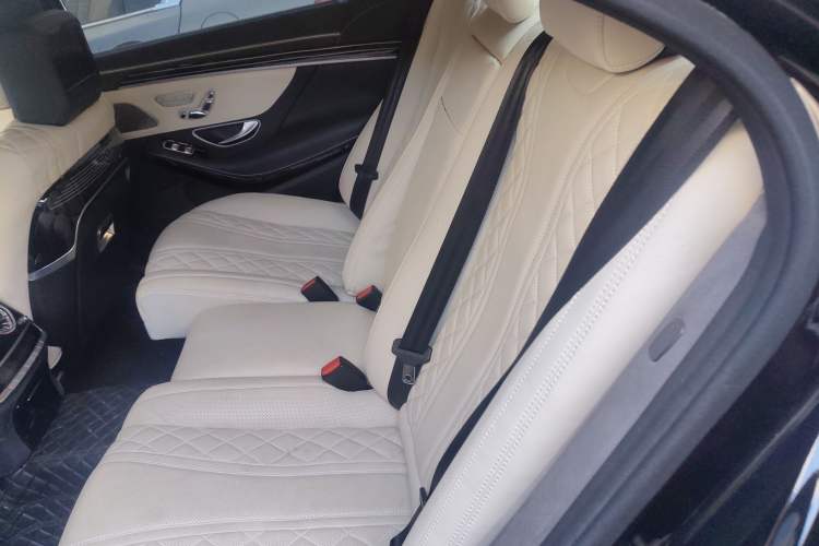 Used Mercedes-Benz S-Class 2010 S 300 L Business Model Left Rear Seat