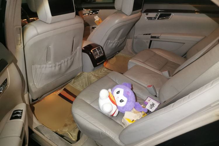 Used Mercedes-Benz S-Class 2010 S 300 L Business Model Left Rear Seat