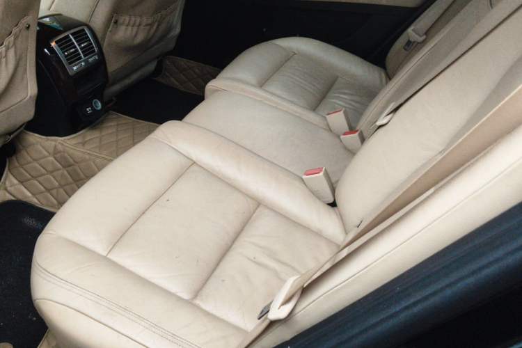 Used Mercedes-Benz S-Class 2010 S 300 L Business Model Left Rear Seat