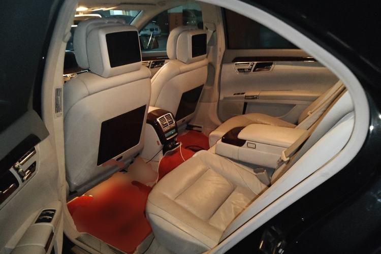Used Mercedes-Benz S-Class 2010 S 500 L 4MATIC Left Rear Seat