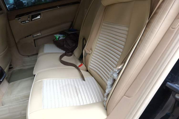 Used Mercedes-Benz S-Class 2010 S 300 L Luxury Model Left Rear Seat