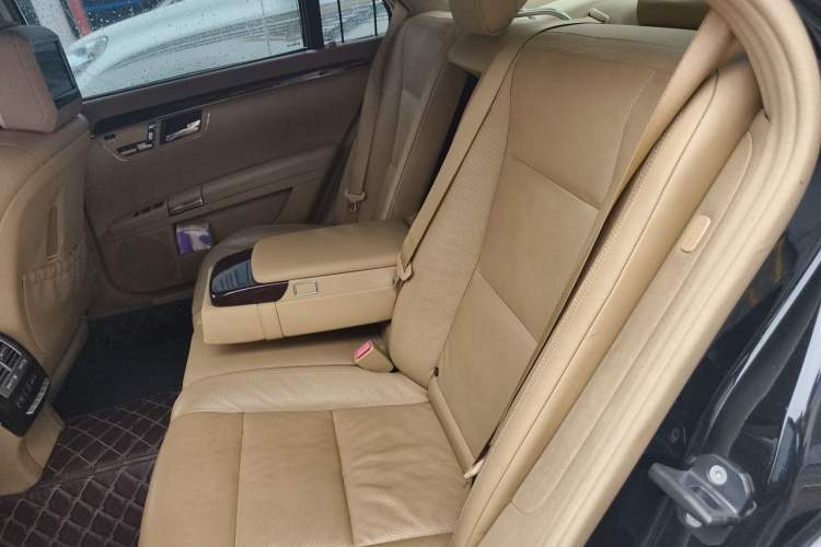 Used Mercedes-Benz S-Class 2010 S 400 L HYBRID Left Rear Seat