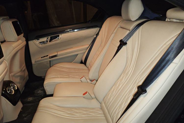 Used Mercedes-Benz S-Class 2010 S 300 L Business Model Left Rear Seat