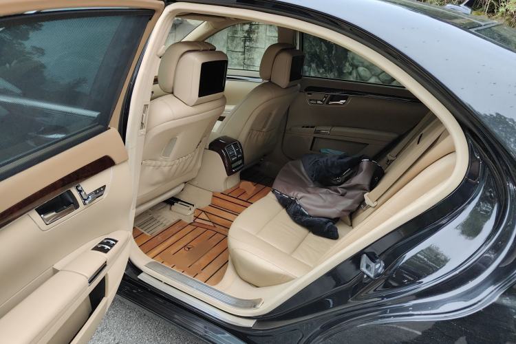Used Mercedes-Benz S-Class 2010 S 400 L HYBRID Left Rear Seat